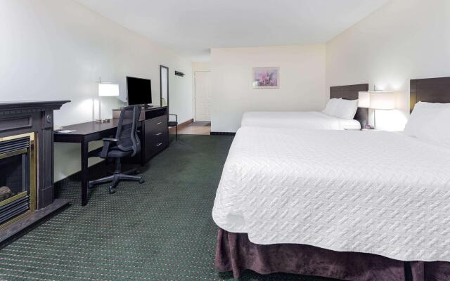 Travelodge by Wyndham Bracebridge