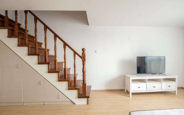 Apartments International Tomo