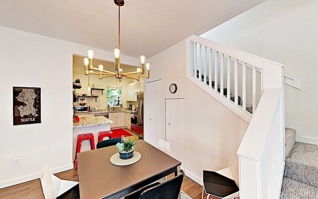1124 14th Ave Townhome by RedAwning