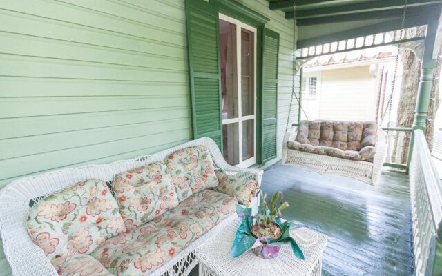 Historic Sevilla House Bed And Breakfast