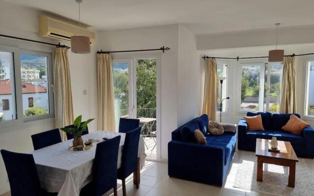 Gems's Apartment - Luxury 3 bedroom penthouse with Pool
