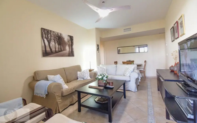 Charming 2-bedroom Apartment in Costa Esuri Golf