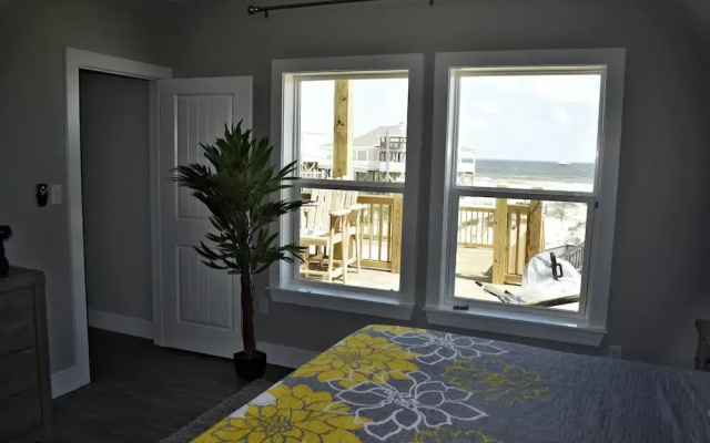 Sonny Daze - 105 Quebec Ct