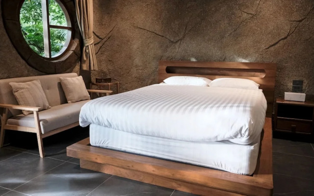 Lush Inn Phuket