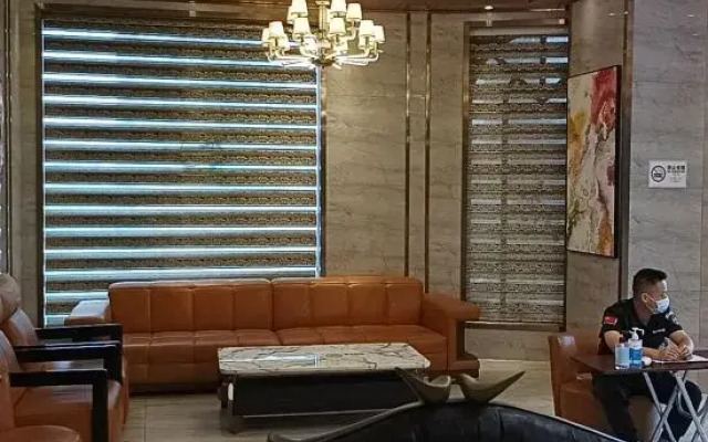 Penghu Hotel (Shenzhen Pinghu Metro Station)