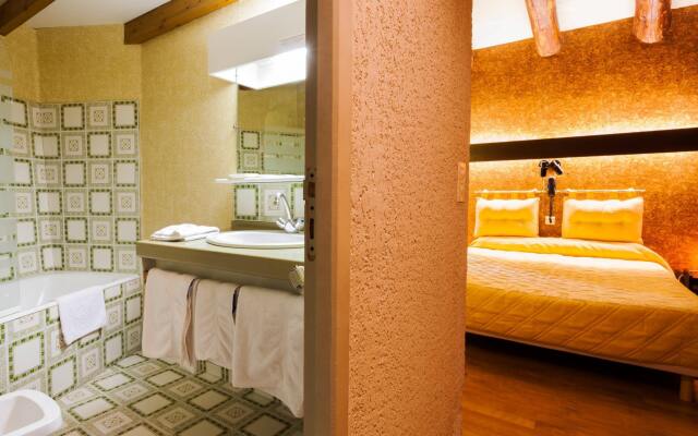 Logis Auberge Du Peras