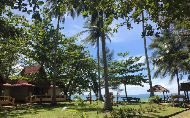 Season Bungalow