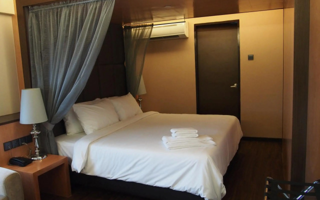 C'haya Hotel
