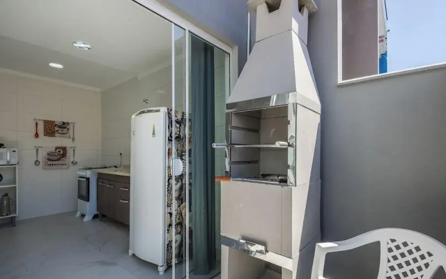 House w/ BBQ 300m From the Beach Fjz0003