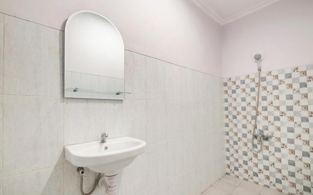 OYO 2669 Crown Residence