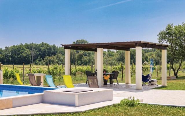 Amazing Home in Valtura With Wifi and 2 Bedrooms