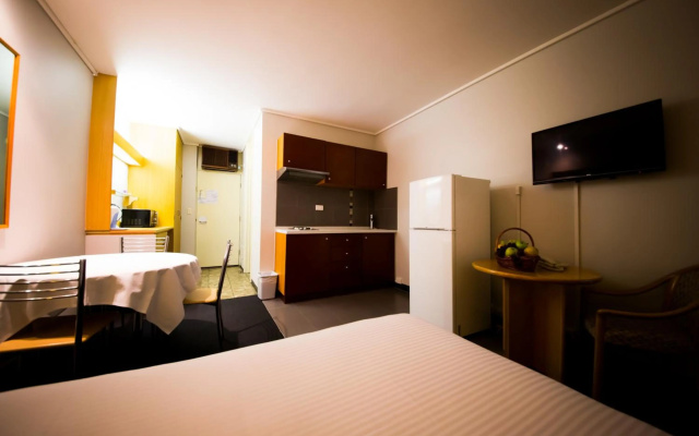 Sandown Regency – Guest Rooms – Melbourne