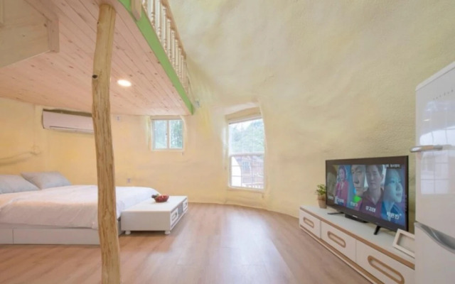 Chuncheon Buzz Glamping Pension