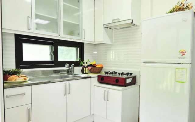 Yangyang Beopsusanjang Pension