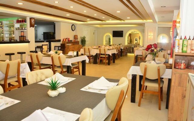 Hotel Rafael Restaurant