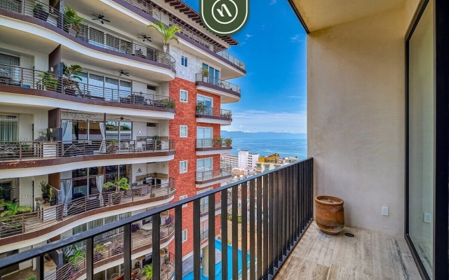 Luxury 1 BR Condo in Romantic Zone - Infinity Pool