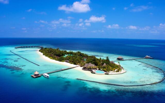 Komandoo Maldives Island Resort