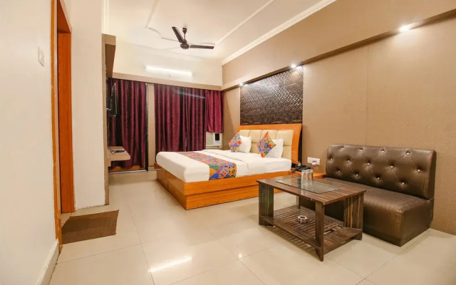 FabHotel Neena Palace