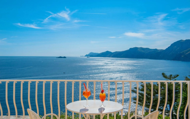 Hotel Tramonto d'Oro