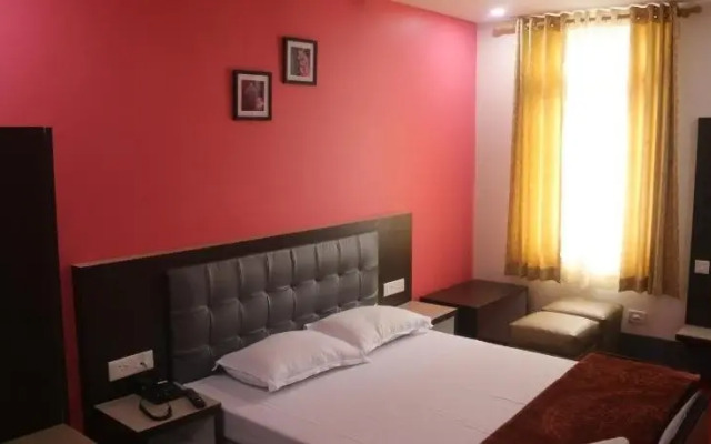 Hotel Flavours Inn