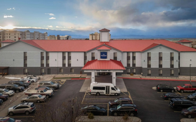 AmericInn by Wyndham Denver Airport