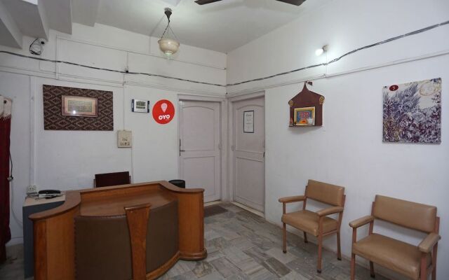 OYO 9009 near Railway Station