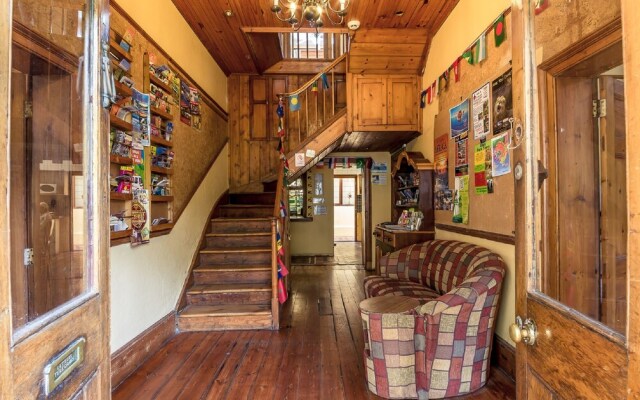 Mountain Manor Oak Lodge Residence