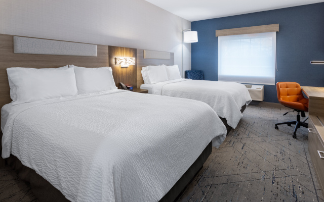 Holiday Inn Express & Suites Center Township by IHG