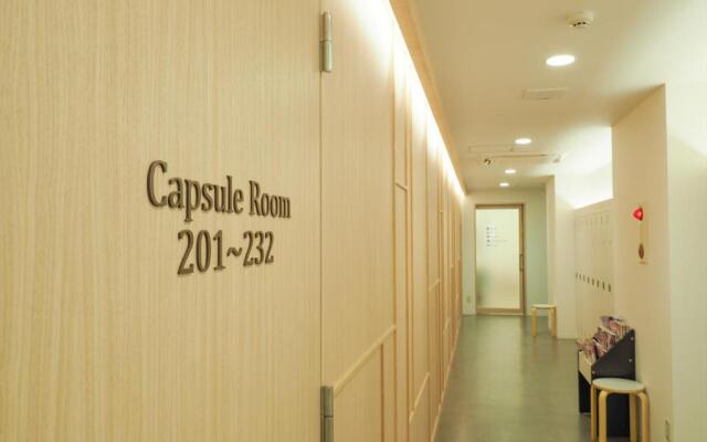 Leo Yu Capsule Hotel Nishifunabashi