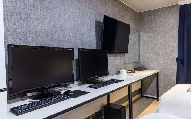 Suwon Station BIZ Hotel