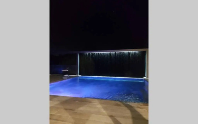 Un petit coin de Bali avec SPA et piscine privés