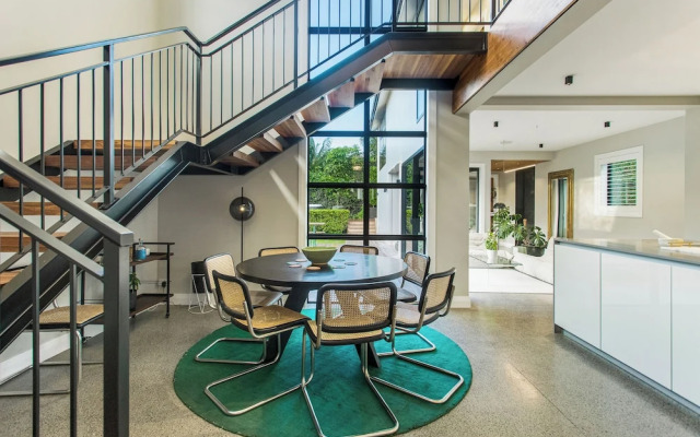 Timeless Executive Family Home - Spa