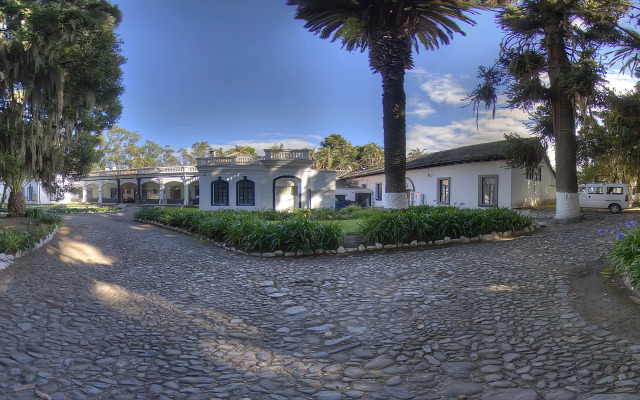Hosteria Hacienda Pinsaqui