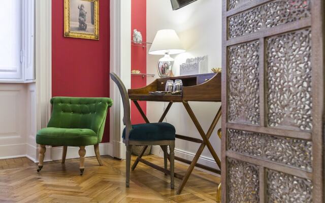 Household - Settembrini 17