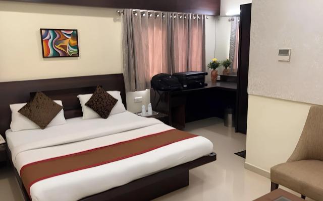 Hotel Apna Avenue