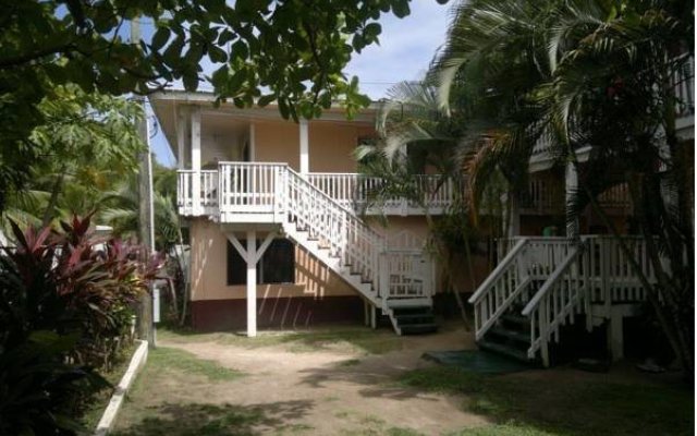 Hotel La Quinta Roatan