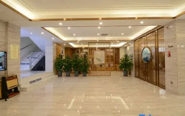 Xiongan Henseng Hotel (Xiong'an New District Baiyangdian High-speed Railway Station)