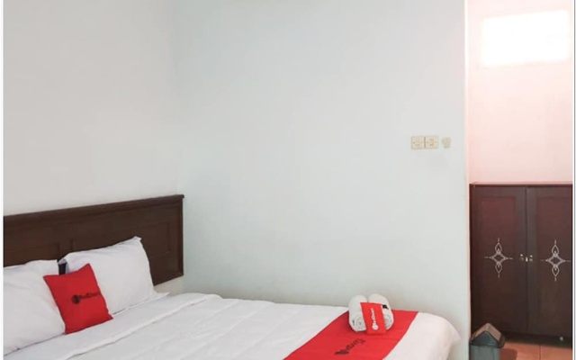 RedDoorz near Bojonegoro Train Station