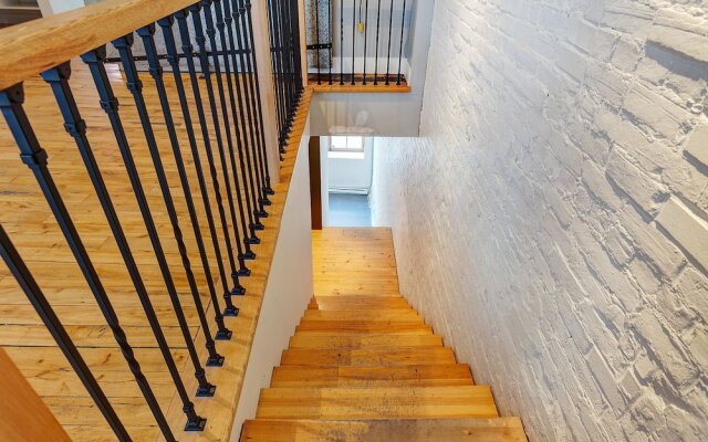 Bachelor Pad by Hometrotting