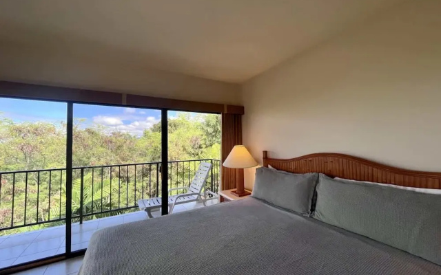 Kahaluu Bay Villas 4 Lanais w/ Ocean Views