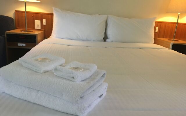 Waterview Gosford Motor Inn – Guest Rooms – West Gosford
