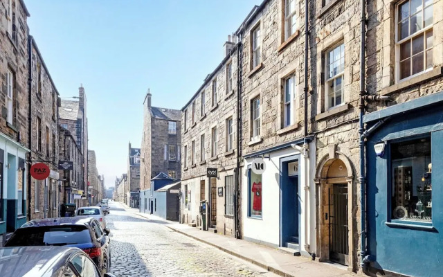 JOIVY Thistle Street - Heart of the City 2-bedroom Apt