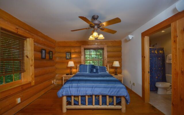 Bear Necessity 4 Bedroom House