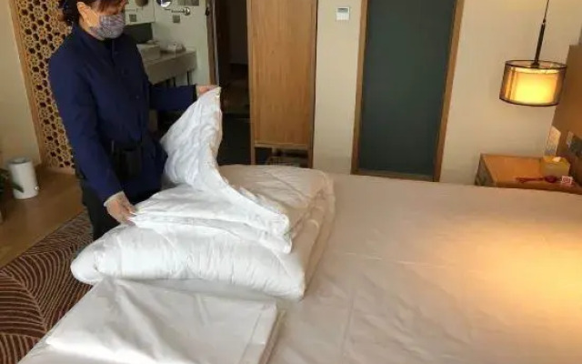 QIANNA HOTEL (Hebi High Speed Railway Station, Qi River View)