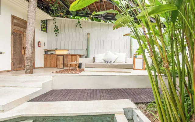 Serene 1BR Villa 800 to Echo Beach, With Pool