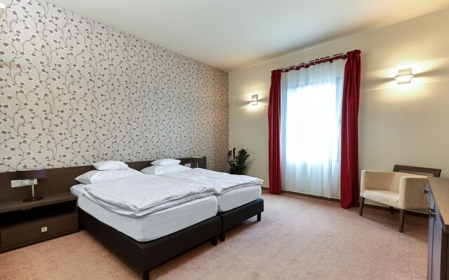 Villa Patzay Borhotel