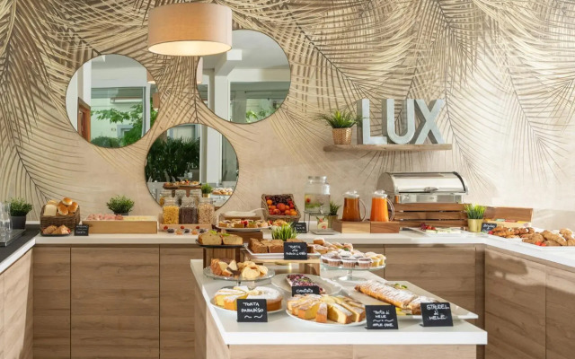 Lux