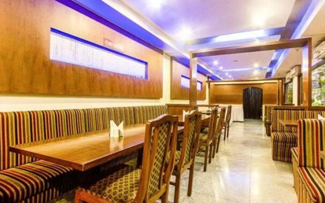 FabHotel Prime Rapid Lakme Executive