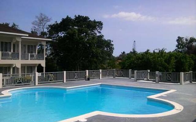 The Royal Hummingbird Resort