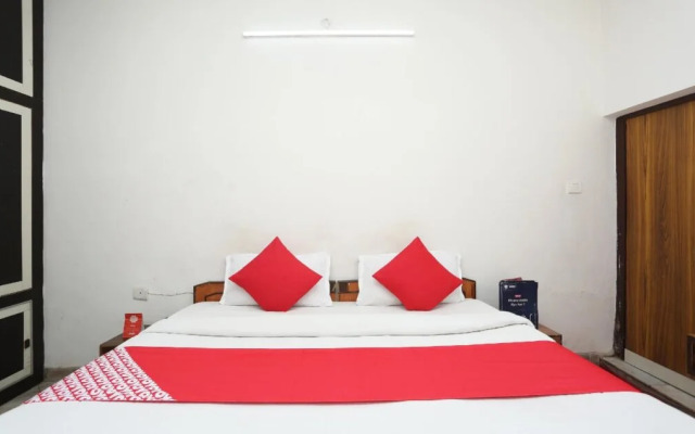 OYO 26771 Hotel Lotus Inn